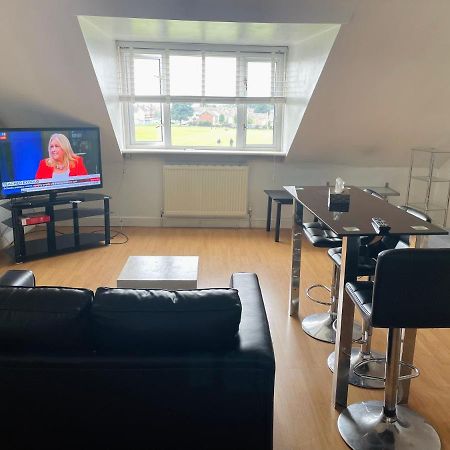 1 Bed Flat At Drum Street Единбург Екстер'єр фото